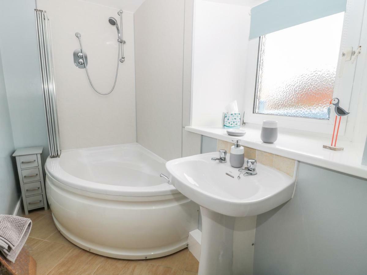 Hasting Dairy Villa Seahouses Bagian luar foto